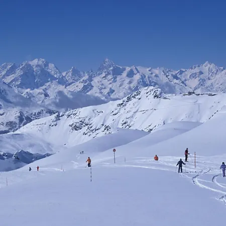 Confortable 4 Pers, Balcon Soleil, Parking, Pres Des Pistes - Fr-1-445-172 * Montgenevre